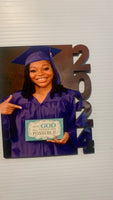 2024 Grad frame